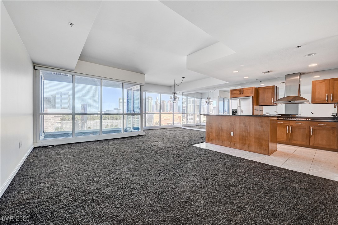 4525 Dean Martin Drive 909