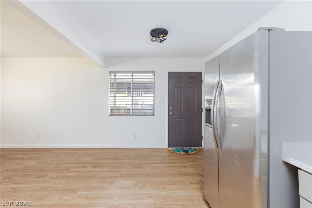 3821 1/2 Daisy Street 26