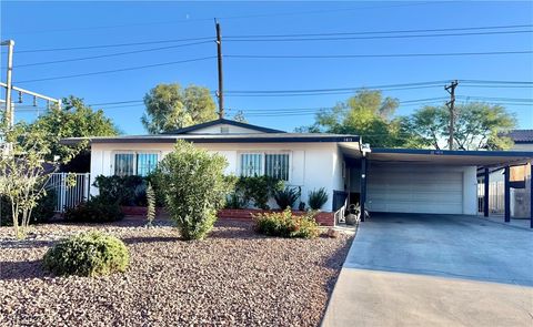 Photo of 1813 Sunland Avenue, Las Vegas, NV 89106 (MLS # 2731452) Photo of 1813 Sunland Avenue, Las Vegas, NV 89106 (MLS # 2731452)