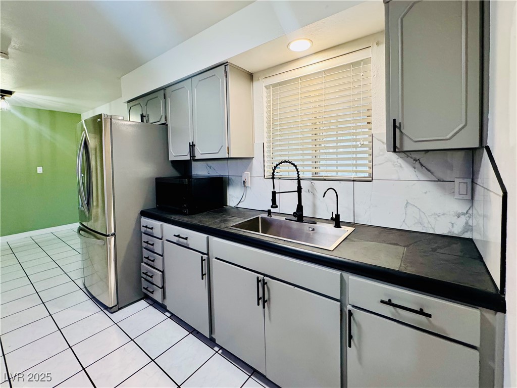 Properties 3 1813 Sunland Avenue