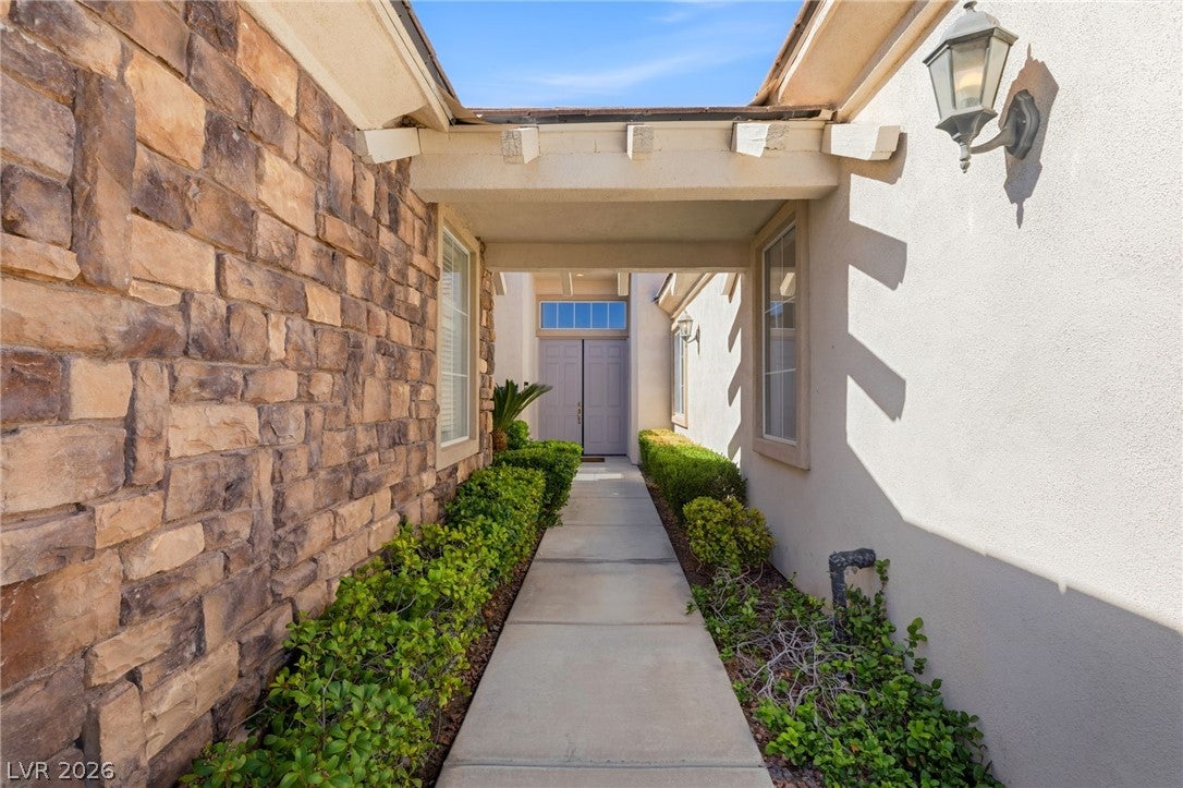 1009 Sir James Bridge Way