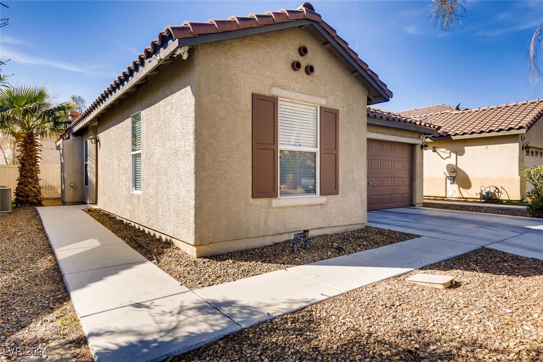 5923 Clover Canyon Lane, Las Vegas, Nevada image 28