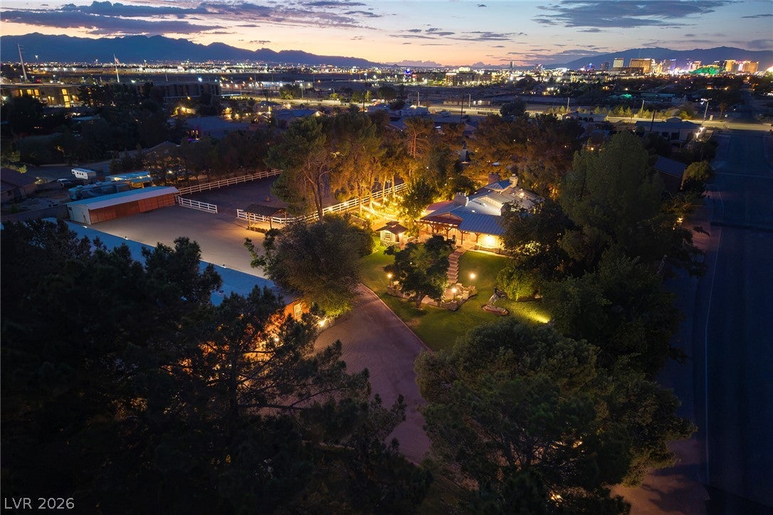 8213 Rancho Destino Road