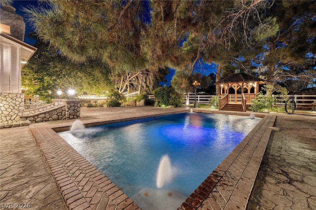 8213 Rancho Destino Road