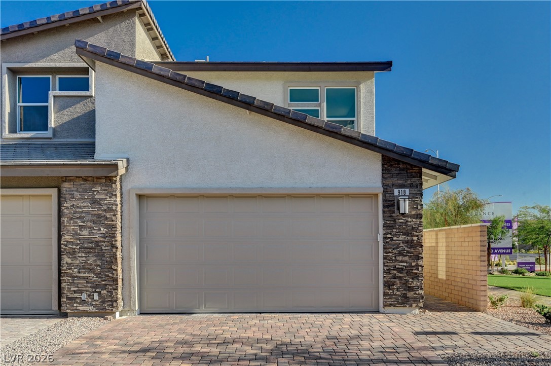 918 Cottonwood Hill Place