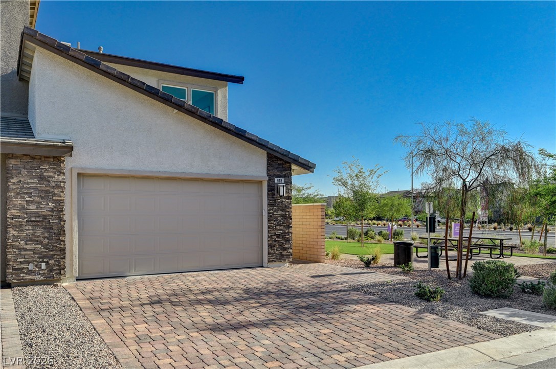 918 Cottonwood Hill Place