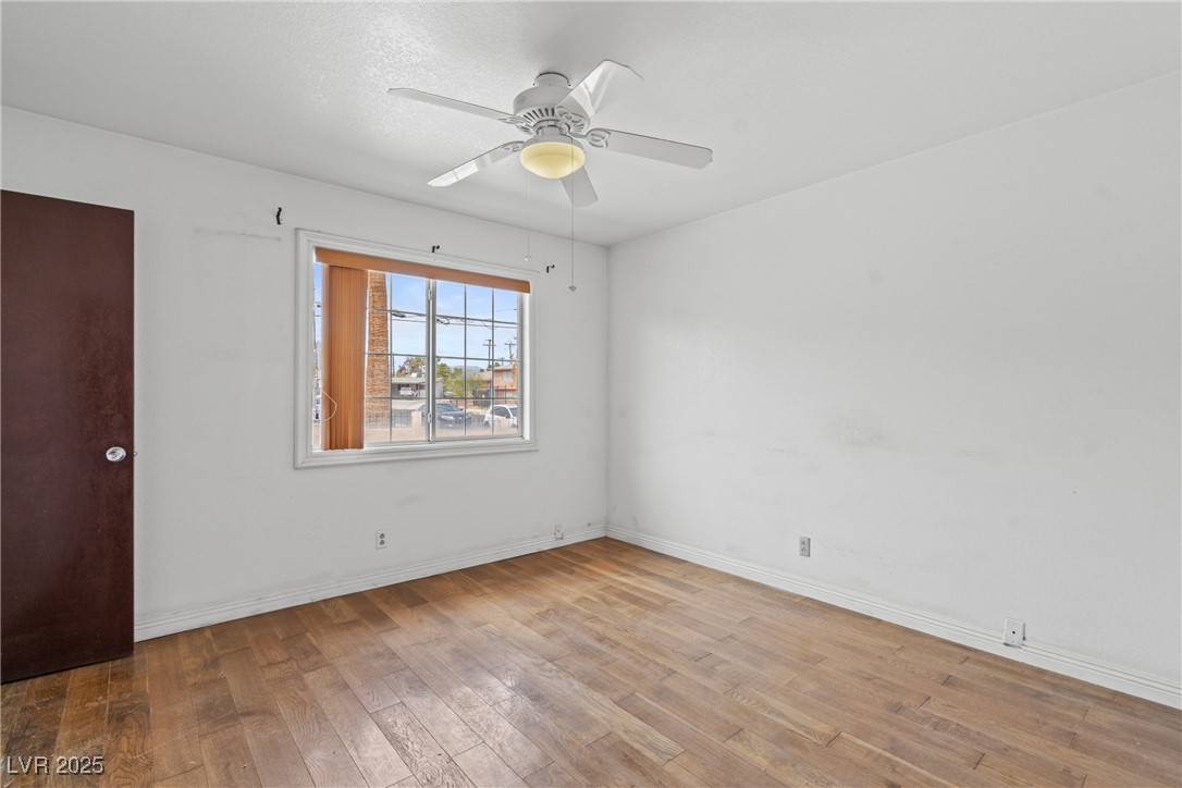 Las Vegas, Nevada 89107, United States, 4 Bedrooms Bedrooms, ,2 BathroomsBathrooms,Residential,Pending,203667