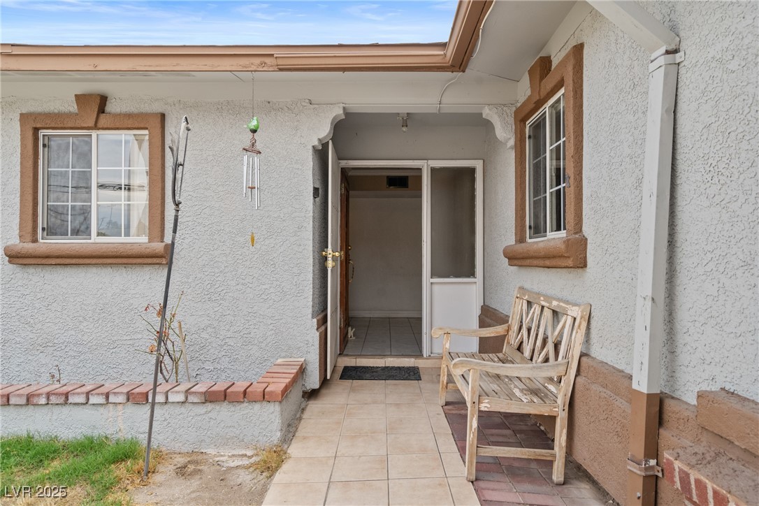 Las Vegas, Nevada 89107, United States, 4 Bedrooms Bedrooms, ,2 BathroomsBathrooms,Residential,Pending,203667