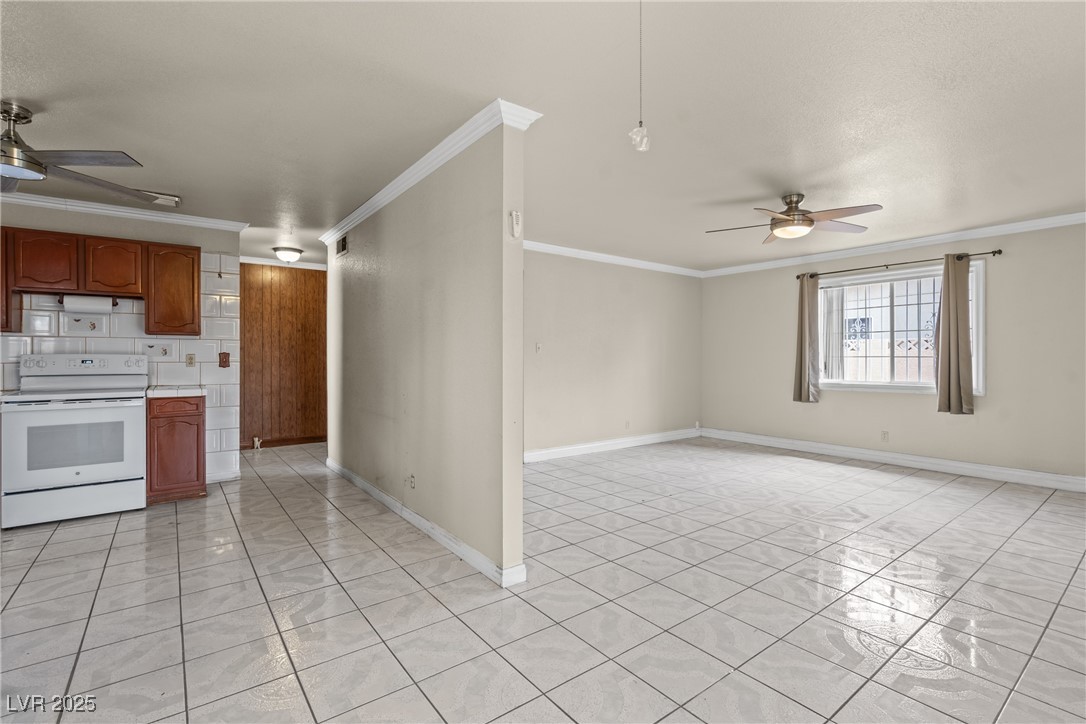 Las Vegas, Nevada 89107, United States, 4 Bedrooms Bedrooms, ,2 BathroomsBathrooms,Residential,Pending,203667