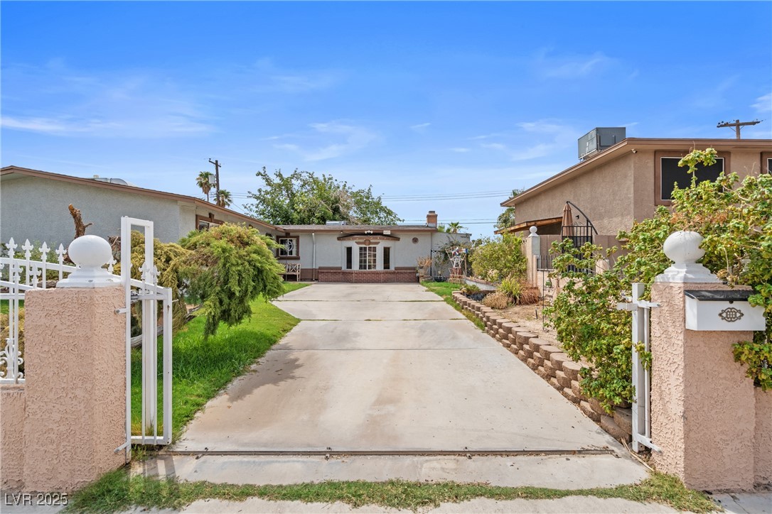 Las Vegas, Nevada 89107, United States, 4 Bedrooms Bedrooms, ,2 BathroomsBathrooms,Residential,Pending,203667