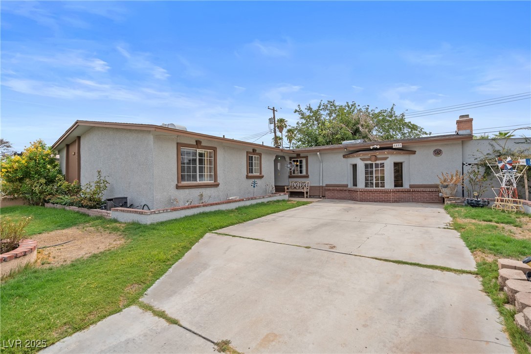 Las Vegas, Nevada 89107, United States, 4 Bedrooms Bedrooms, ,2 BathroomsBathrooms,Residential,Pending,203667