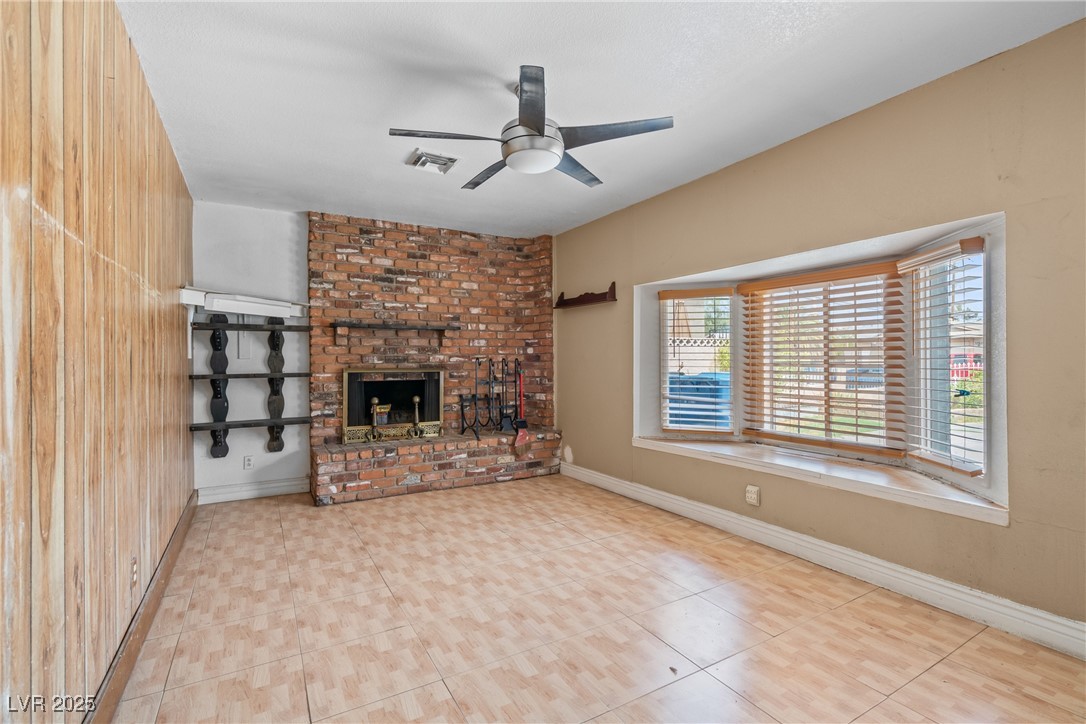 Las Vegas, Nevada 89107, United States, 4 Bedrooms Bedrooms, ,2 BathroomsBathrooms,Residential,Pending,203667