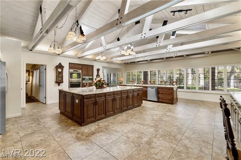 Las Vegas, Nevada 89107, United States, 14 Bedrooms Bedrooms, ,15 BathroomsBathrooms,Residential,Active,17171