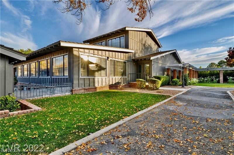 Las Vegas, Nevada 89107, United States, 14 Bedrooms Bedrooms, ,15 BathroomsBathrooms,Residential,Active,17171