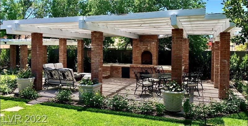 Las Vegas, Nevada 89107, United States, 14 Bedrooms Bedrooms, ,15 BathroomsBathrooms,Residential,Active,17171