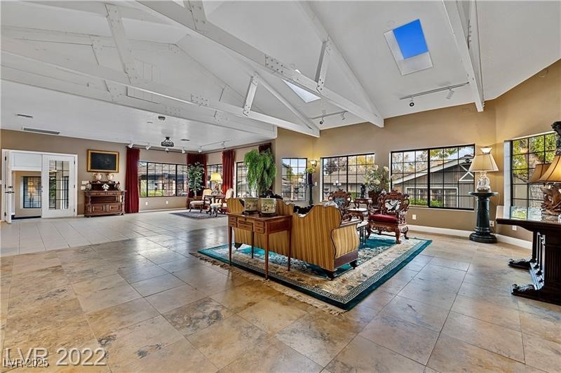 Las Vegas, Nevada 89107, United States, 14 Bedrooms Bedrooms, ,15 BathroomsBathrooms,Residential,Active,17171