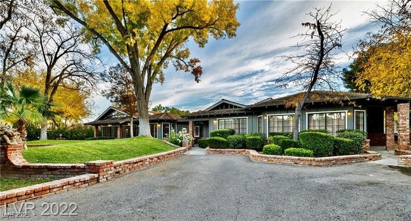 Las Vegas, Nevada 89107, United States, 14 Bedrooms Bedrooms, ,15 BathroomsBathrooms,Residential,Active,17171