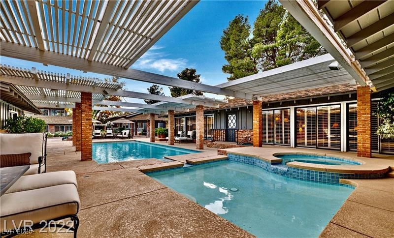 Las Vegas, Nevada 89107, United States, 14 Bedrooms Bedrooms, ,15 BathroomsBathrooms,Residential,Active,17171