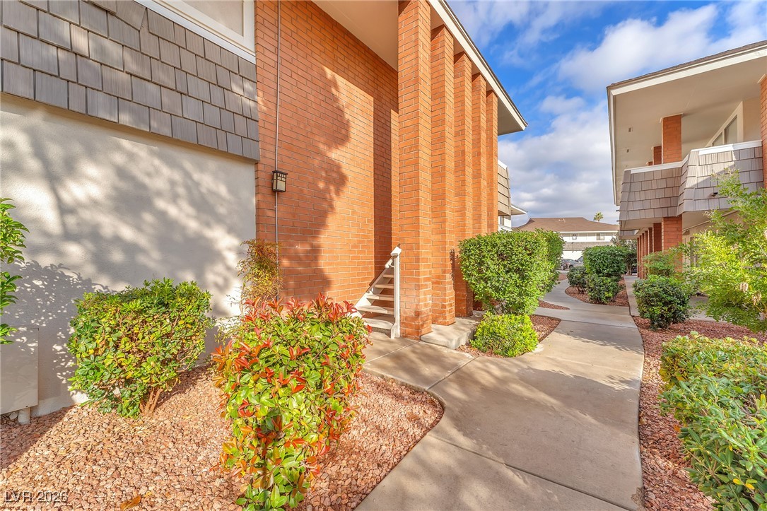 714 Oakmont Avenue 1104