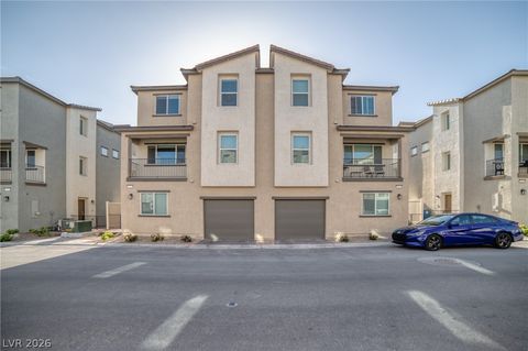 Townhouse For Rent - 7003 Crimson Shadow Street<br/> North Las Vegas, NV 89086