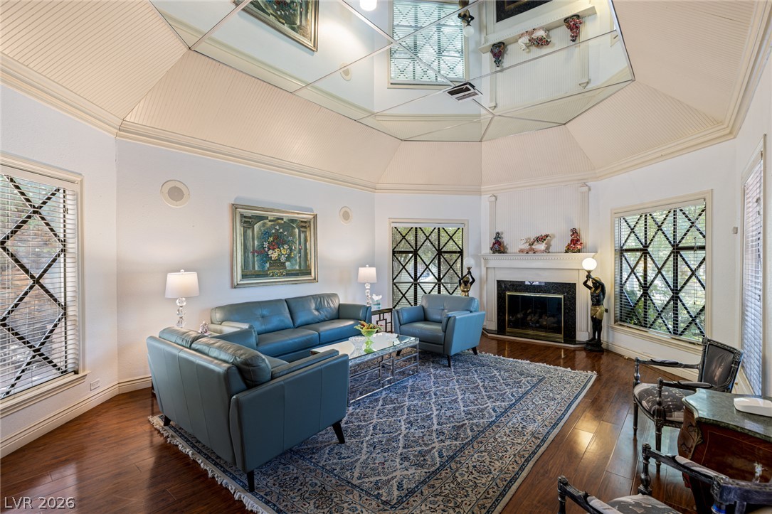 221 Dalmatian Lane