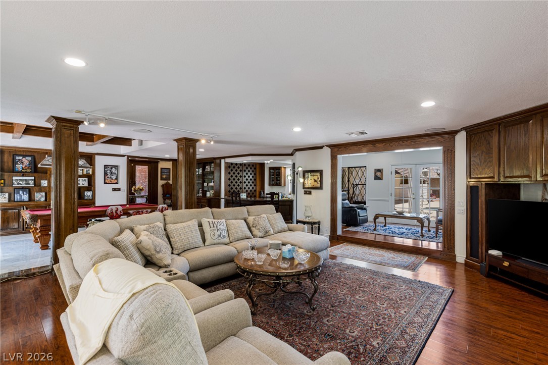 221 Dalmatian Lane