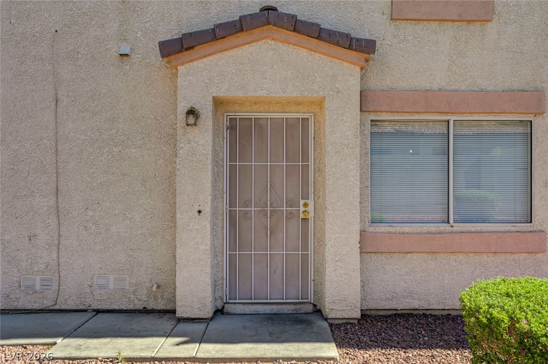 3389 Cheyenne Gardens Way
