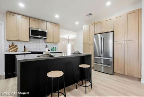 6601 Boxwood Lane Las Vegas NV 89103