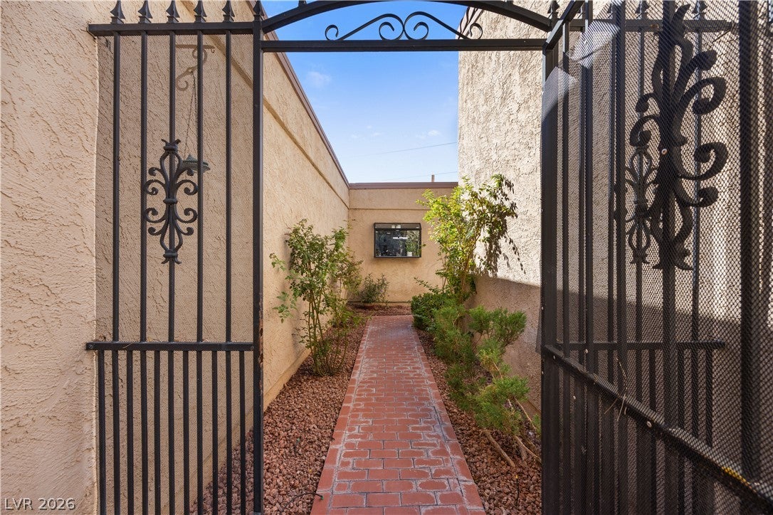 1863 Camino Verde Lane