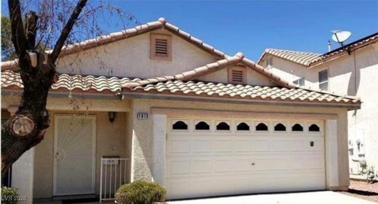 Photo 1 of 25 — 1013 Adobe Flat Drive, Henderson, NV 89011