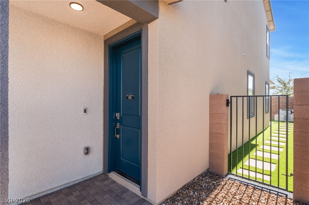 1305 Crimson Sunbird Avenue