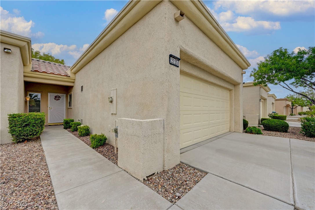 Properties 1 2125 Hallston Street
