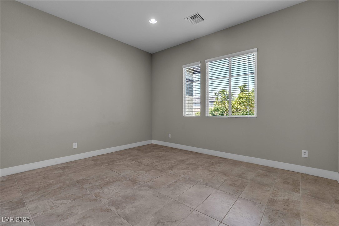 4829 E Beacon Ridge Drive