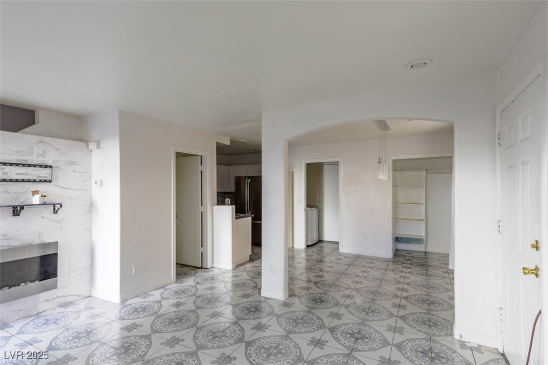 3336 Cheyenne Gardens Way