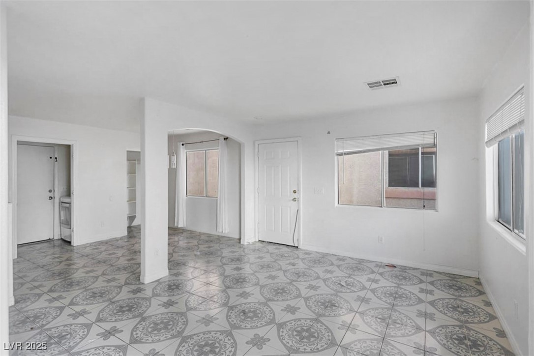 3336 Cheyenne Gardens Way