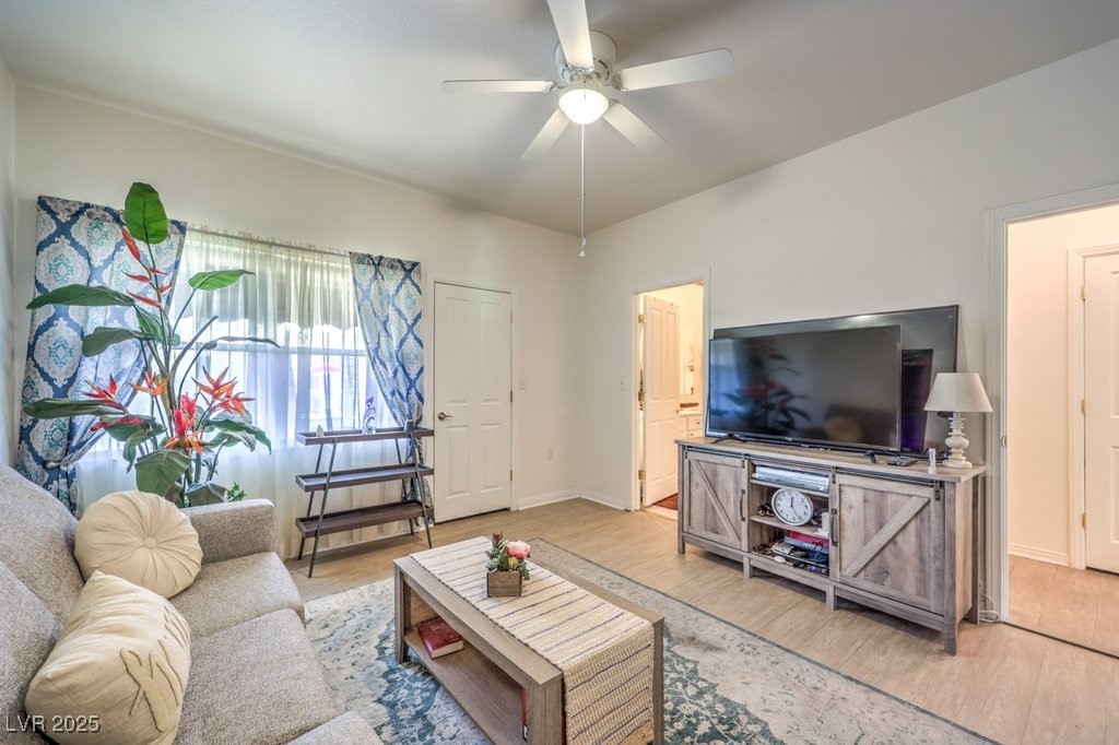460 Strawflower Road, Las Vegas, Nevada image 20