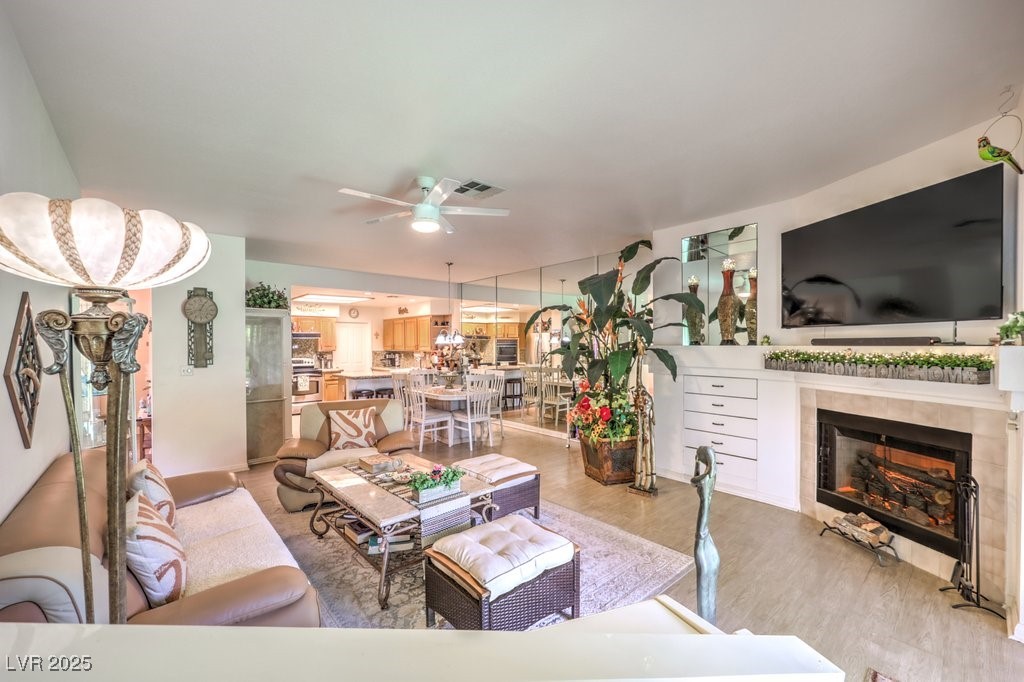 460 Strawflower Road, Las Vegas, Nevada image 6