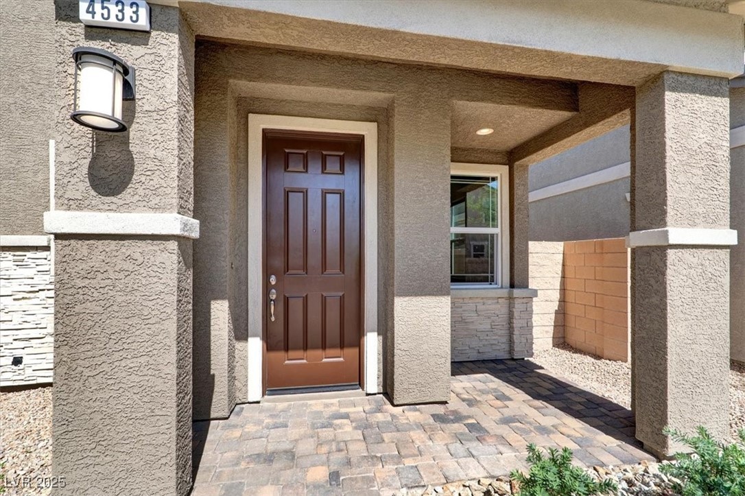 4533 Queens Hill Street