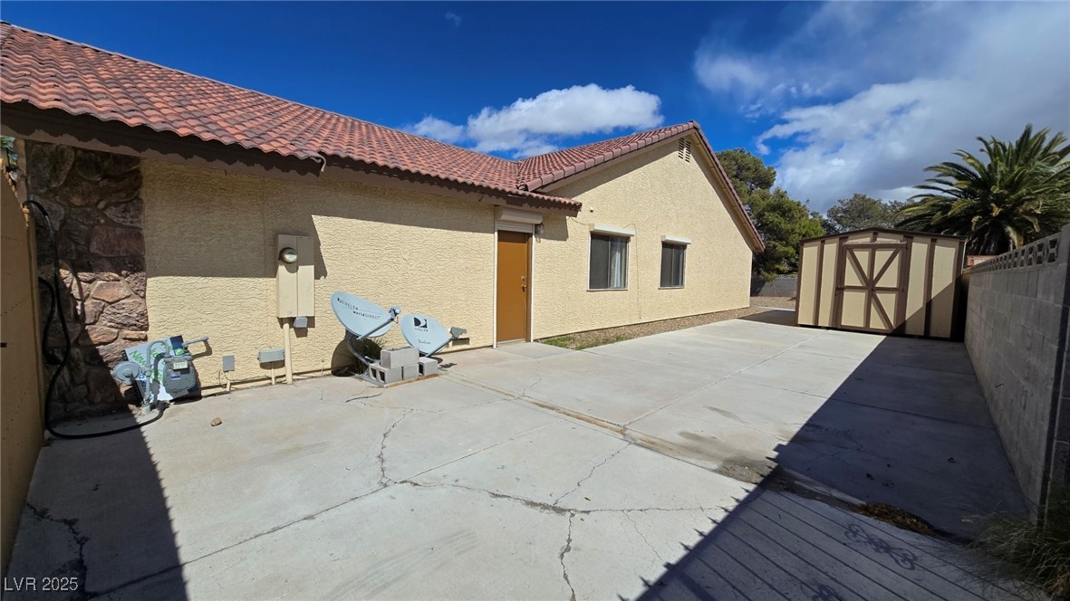 Las Vegas, Nevada 89146, United States, 4 Bedrooms Bedrooms, ,2 BathroomsBathrooms,Residential,Active,87636