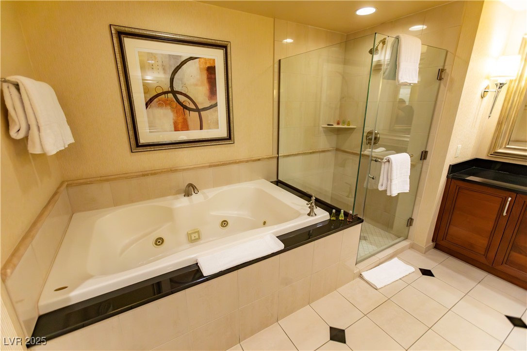 Las Vegas, Nevada 89109, United States, 2 Bedrooms Bedrooms, ,3 BathroomsBathrooms,Residential,Active,249748
