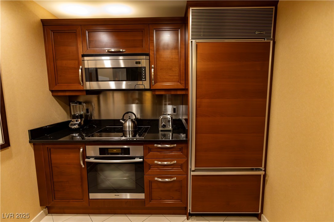 Las Vegas, Nevada 89109, United States, 2 Bedrooms Bedrooms, ,3 BathroomsBathrooms,Residential,Active,249748