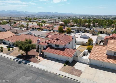 Single Family Residence in Laughlin NV 2149 Avalon Drive 45.jpg