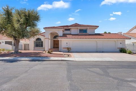 Single Family Residence in Laughlin NV 2149 Avalon Drive 2.jpg