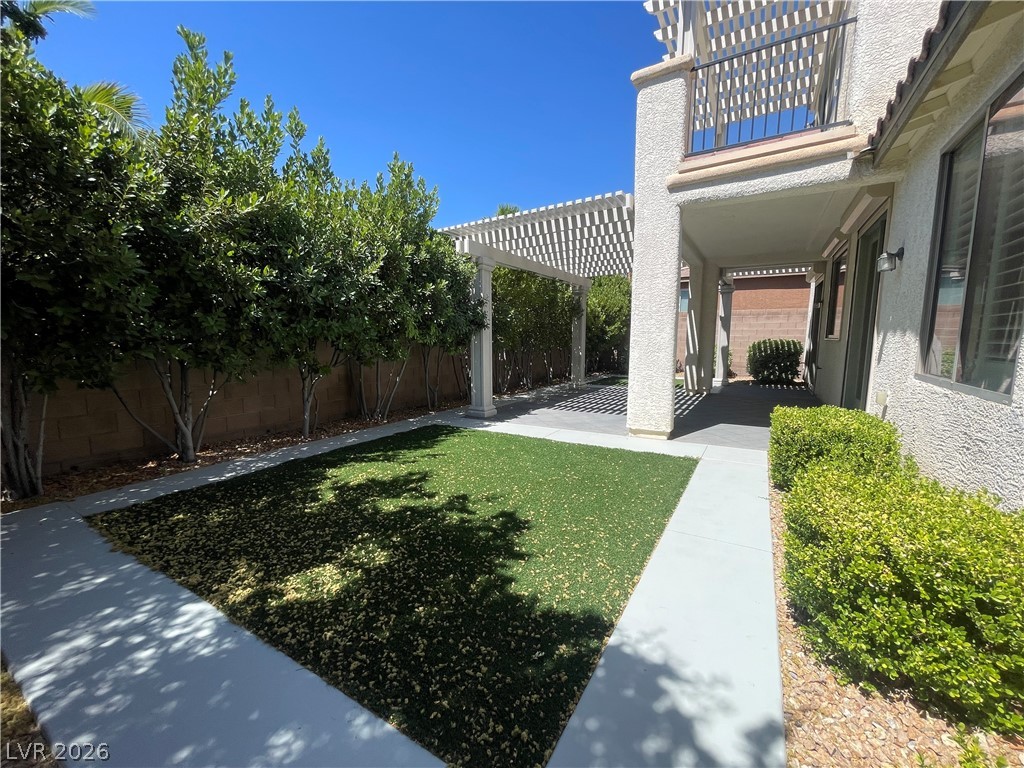 9359 Oxbow Lake Avenue
