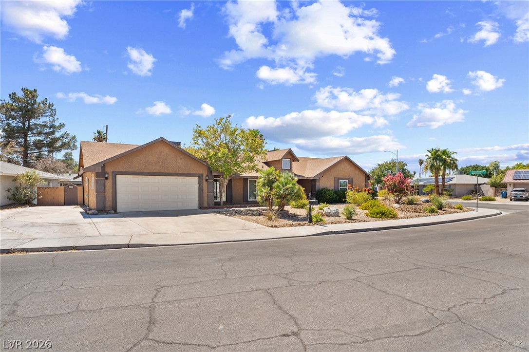 1909 Stonehaven Circle