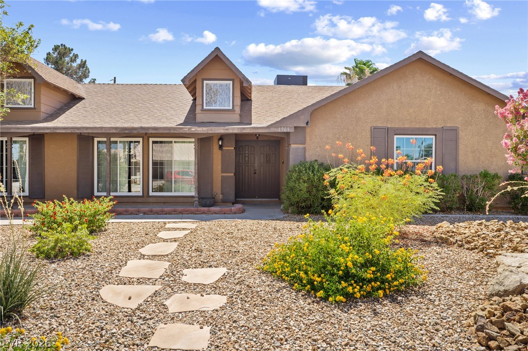 1909 Stonehaven Circle