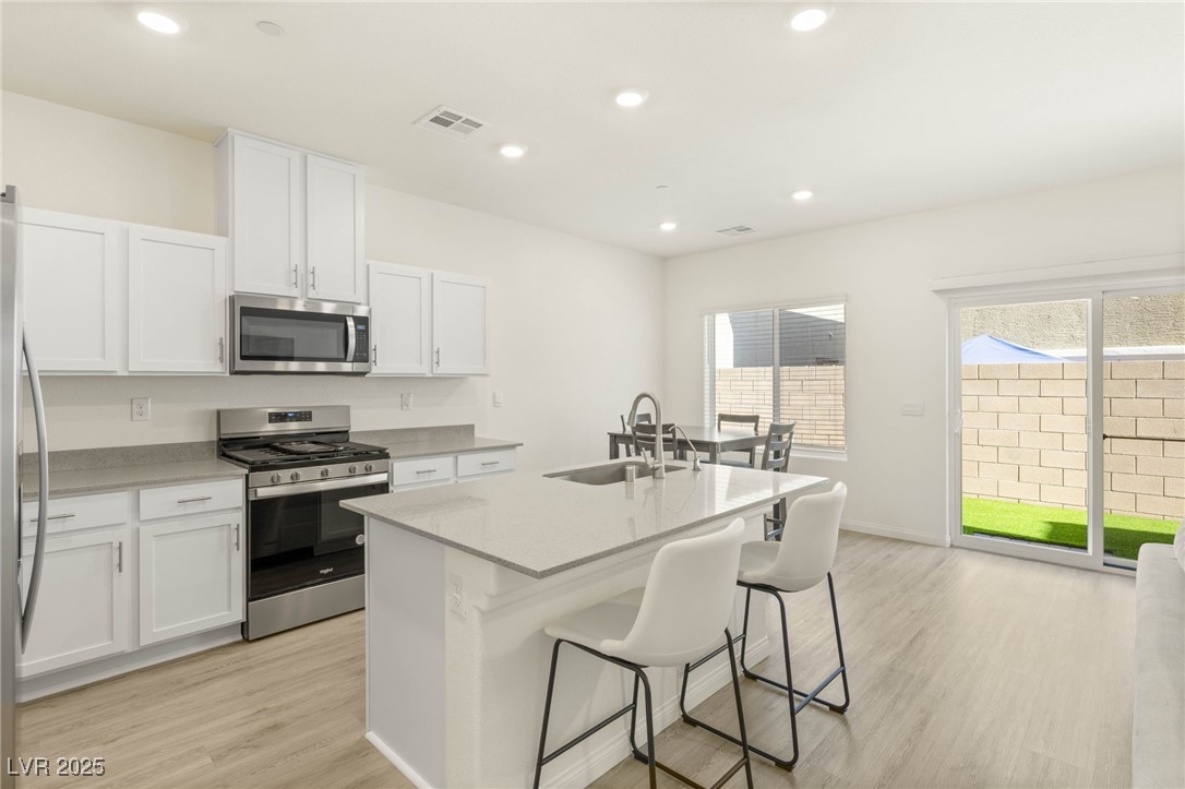 Las Vegas, Nevada 89141, United States, 3 Bedrooms Bedrooms, ,2 BathroomsBathrooms,Residential,Active,219989