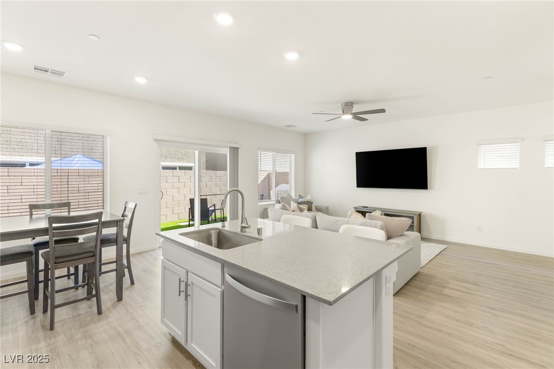 Las Vegas, Nevada 89141, United States, 3 Bedrooms Bedrooms, ,2 BathroomsBathrooms,Residential,Active,219989