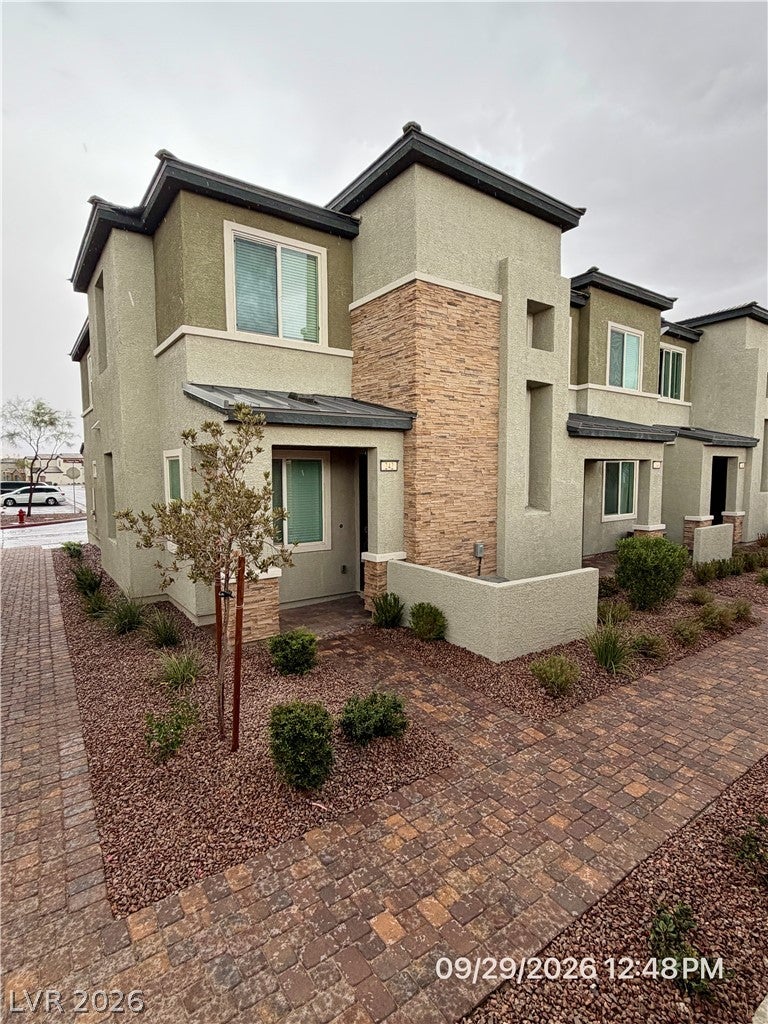 242 Freeport View Place