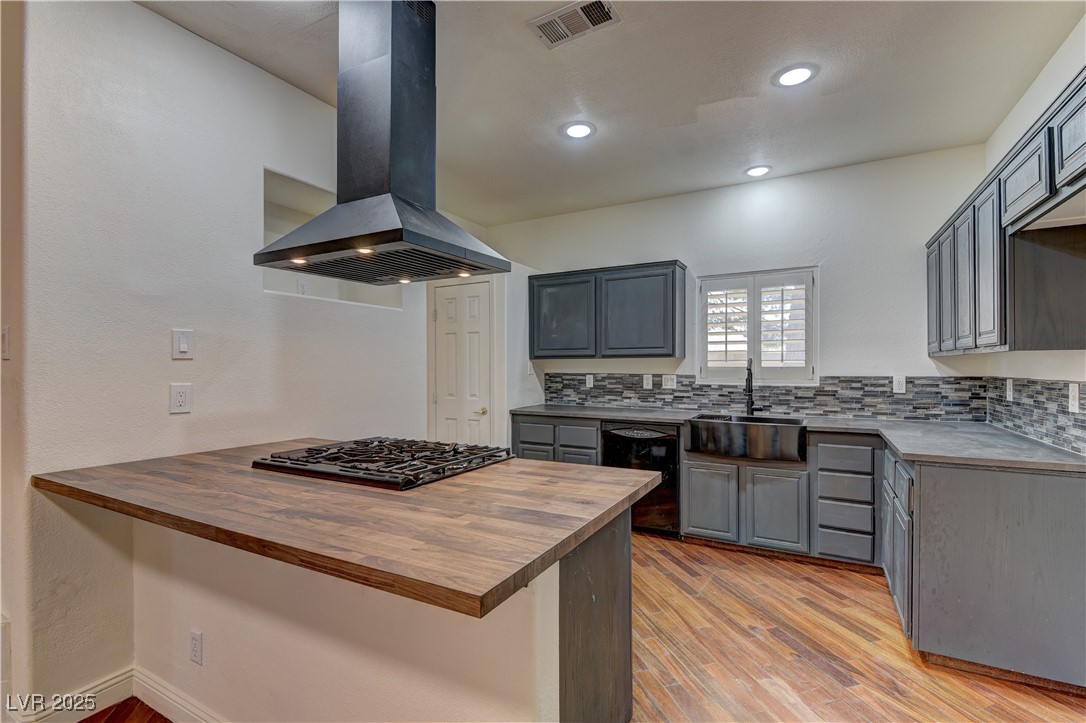 108 Broken Rock Drive, Henderson, Nevada image 7